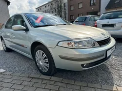 Grau Gebraucht 2002 Renault Laguna II Privilege Limousine | 2.450 € (Fairer Preis)
