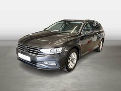 Grau Gebraucht 2022 VW Passat Business Kombi | 20.580 € (Guter Preis)
