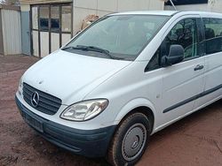 Weiß Gebraucht 2005 Mercedes Vito Van | 2.499 € (Etwas zu teuer)