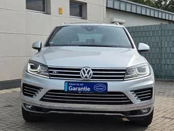 Silber Gebraucht 2016 VW Touareg R-line SUV | 27.990 € (Fairer Preis)