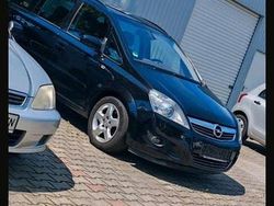 Schwarz Gebraucht 2008 Opel Zafira Van / Kleinbus | 3.800 € (Fairer Preis)