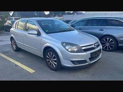 Silber Gebraucht 2004 Opel Astra Elegance Limousine | 1.000 € (Guter Preis)
