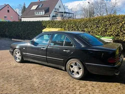 Schwarz Gebraucht 1998 Mercedes E200 Limousine | 3.399 € (Teuer)