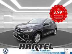 Deep black perleffekt, pearl effect Gebraucht 2023 VW T-Roc Style SUV | 29.000 € (Fairer Preis)