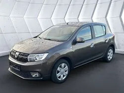 Braun Gebraucht 2017 Dacia Sandero Lauréate Kleinwagen | 7.999 € (Guter Preis)