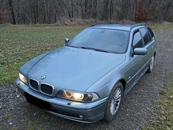 Grün Gebraucht 2001 BMW 525 Kombi | 2.450 € (Fairer Preis)