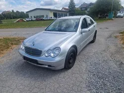 Silber Gebraucht 2004 Mercedes C180 Limousine | 2.900 € (Guter Preis)