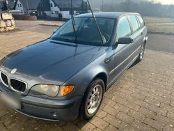 Blau Gebraucht 2002 BMW 318 Kombi | 999 €