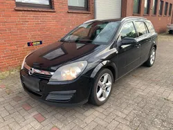 Schwarz Gebraucht 2006 Opel Astra Kombi | 1.450 € (Guter Preis)