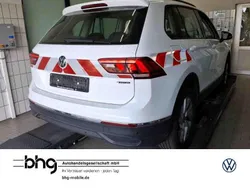 Pure white Gebraucht 2023 VW Tiguan Life SUV | 34.330 € (Guter Preis)