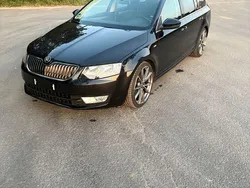 Schwarz Gebraucht 2015 Skoda Octavia Kombi | 9.100 € (Fairer Preis)