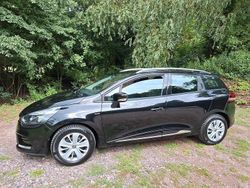 Schwarz Gebraucht 2019 Renault Clio GrandTour Kombi | 9.800 € (Fairer Preis)