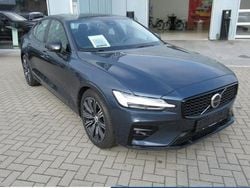 Blau Gebraucht 2024 Volvo S60 Plus Limousine | 34.981 € (Guter Preis)