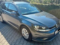 Grau Gebraucht 2020 VW Golf VII Trendline Kombi | 12.000 € (Guter Preis)