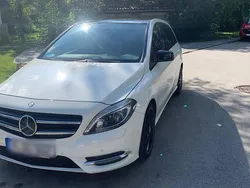 Weiß Gebraucht 2014 Mercedes B200 AMG Van / Kleinbus | 13.500 €