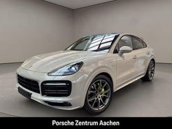 Weiß Gebraucht 2022 Porsche Cayenne SUV | 79.900 € (Teuer)