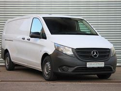 Weiß Gebraucht 2016 Mercedes V220 Van / Kleinbus | 15.500 €