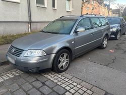 Grau Gebraucht 2004 VW Passat Kombi | 1.650 € (Guter Preis)