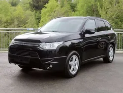 Schwarz Gebraucht 2014 Mitsubishi Outlander Invite SUV | 9.500 € (Etwas zu teuer)