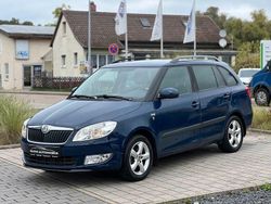Blau Gebraucht 2012 Skoda Fabia Family Kleinwagen | 2.999 € (Fairer Preis)