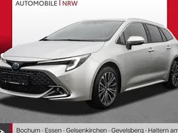 Cosmicsilber metallic Neu 2024 Toyota Corolla Team Kombi | 32.189 € (Fairer Preis)