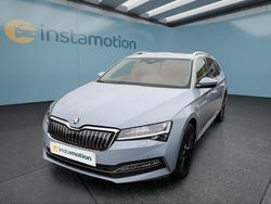 Grau Gebraucht 2022 Skoda Superb LAURIN & KLEMENT Kombi | 30.699 € (Etwas zu teuer)