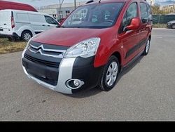 Rot Gebraucht 2009 Citroën Berlingo XTR Van / Kleinbus | 6.499 € (Etwas zu teuer)