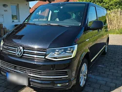 Schwarz Gebraucht 2015 VW T6 Highline Van | 33.000 € (Fairer Preis)