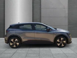 Metallic Gebraucht 2022 Renault Mégane Equilibre | 22.090 € (Fairer Preis)
