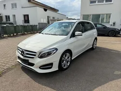 Weiß Gebraucht 2016 Mercedes B180 Van / Kleinbus | 14.900 € (Fairer Preis)