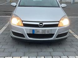 Silber Gebraucht 2004 Opel Astra Limousine | 1.500 € (Guter Preis)