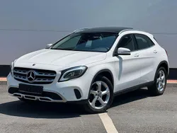 Weiß Gebraucht 2018 Mercedes GLA220 SUV | 21.900 € (Teuer)