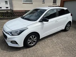 Weiß Gebraucht 2020 Hyundai i20 YES! Kleinwagen | 11.200 € (Guter Preis)