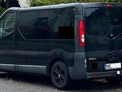 Schwarz Gebraucht 2013 Opel Vivaro Van / Kleinbus | 6.790 € (Superpreis)
