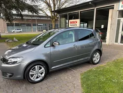 Grau Gebraucht 2012 VW Golf Plus Match Van / Kleinbus | 10.900 € (Fairer Preis)