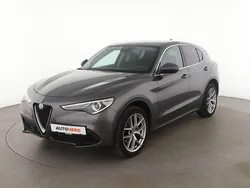 Grau Gebraucht 2017 Alfa Romeo Stelvio Super SUV | 22.820 € (Fairer Preis)