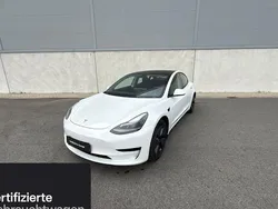 Weiß Gebraucht 2021 Tesla Model 3 RWD Limousine | 27.600 € (Fairer Preis)