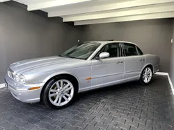 Silber Gebraucht 2003 Jaguar XJ Limousine | 8.990 €