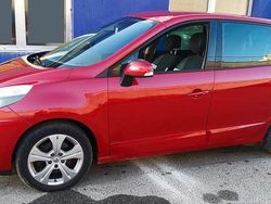 Rot Gebraucht 2012 Renault Grand Scénic III Dynamique Van / Kleinbus | 2.999 € (Superpreis)