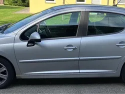 Grau Gebraucht 2008 Peugeot 207 Kleinwagen | 1.300 € (Guter Preis)