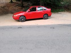 Rot Gebraucht 1996 VW Polo Classicline Limousine | 500 €