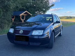 Schwarz Gebraucht 2000 VW Bora Highline Limousine | 4.000 €