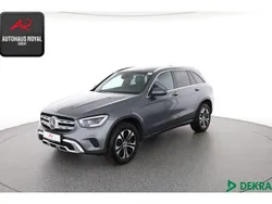 Grau (metallic) Gebraucht 2021 Mercedes GLC300e Exclusive SUV | 36.869 € (Fairer Preis)
