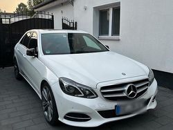 Weiß Gebraucht 2014 Mercedes E350 Limousine | 14.999 €