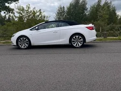 Weiß Gebraucht 2017 Opel Cascada Cabrio | 14.400 €