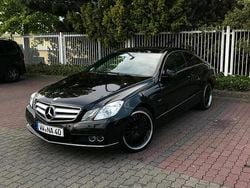 Schwarz Gebraucht 2011 Mercedes E220 Coupé | 13.150 € (Teuer)