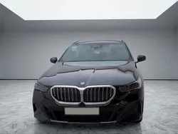 Schwarz Gebraucht 2025 BMW 550e M Sport Kombi | 79.500 € (Guter Preis)