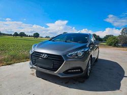 Silber Gebraucht 2016 Hyundai i40 Kombi | 6.000 € (Guter Preis)