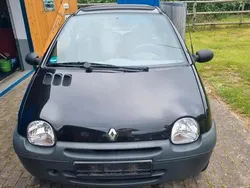 Schwarz Gebraucht 2003 Renault Twingo Kleinwagen | 1.400 €