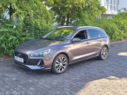 Cashmere brown (metallic) Gebraucht 2017 Hyundai i30 Premium Kombi | 12.970 € (Fairer Preis)